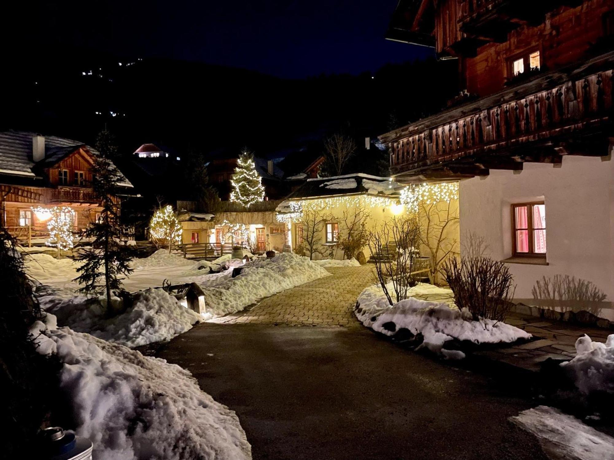 st martin chalets Sankt Michael im Lungau Exteriör bild