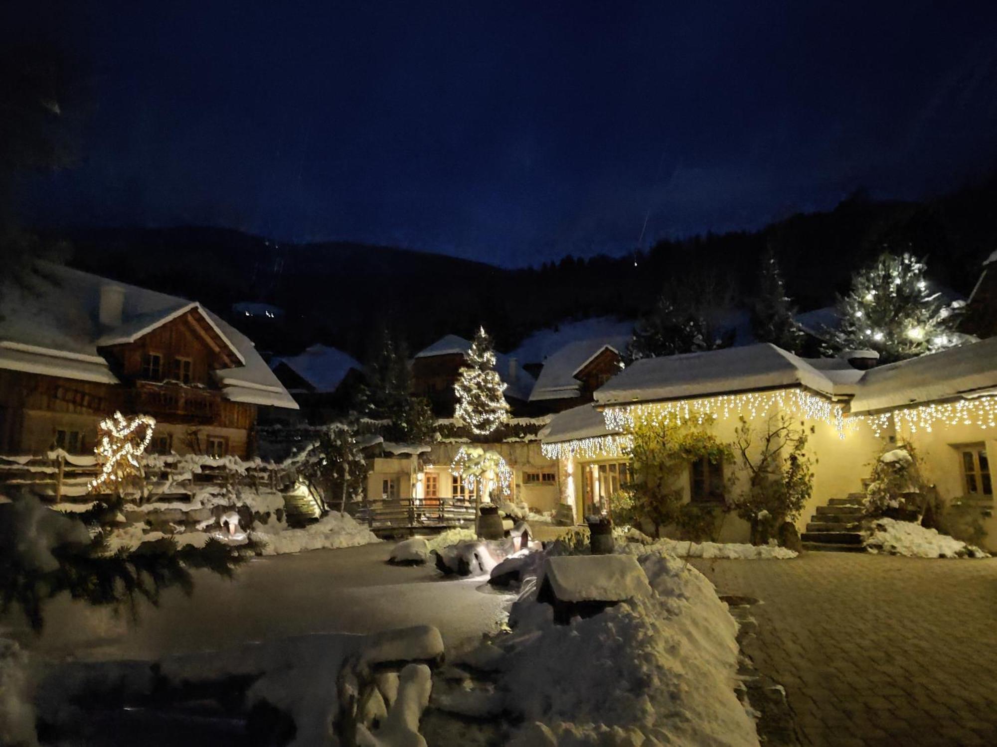 st martin chalets Sankt Michael im Lungau Exteriör bild
